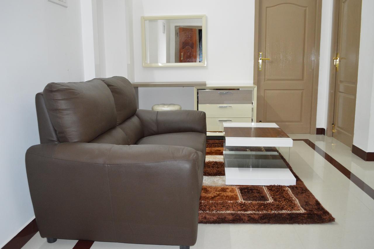 Bluebell Residency Hotel Карайкуди Екстериор снимка
